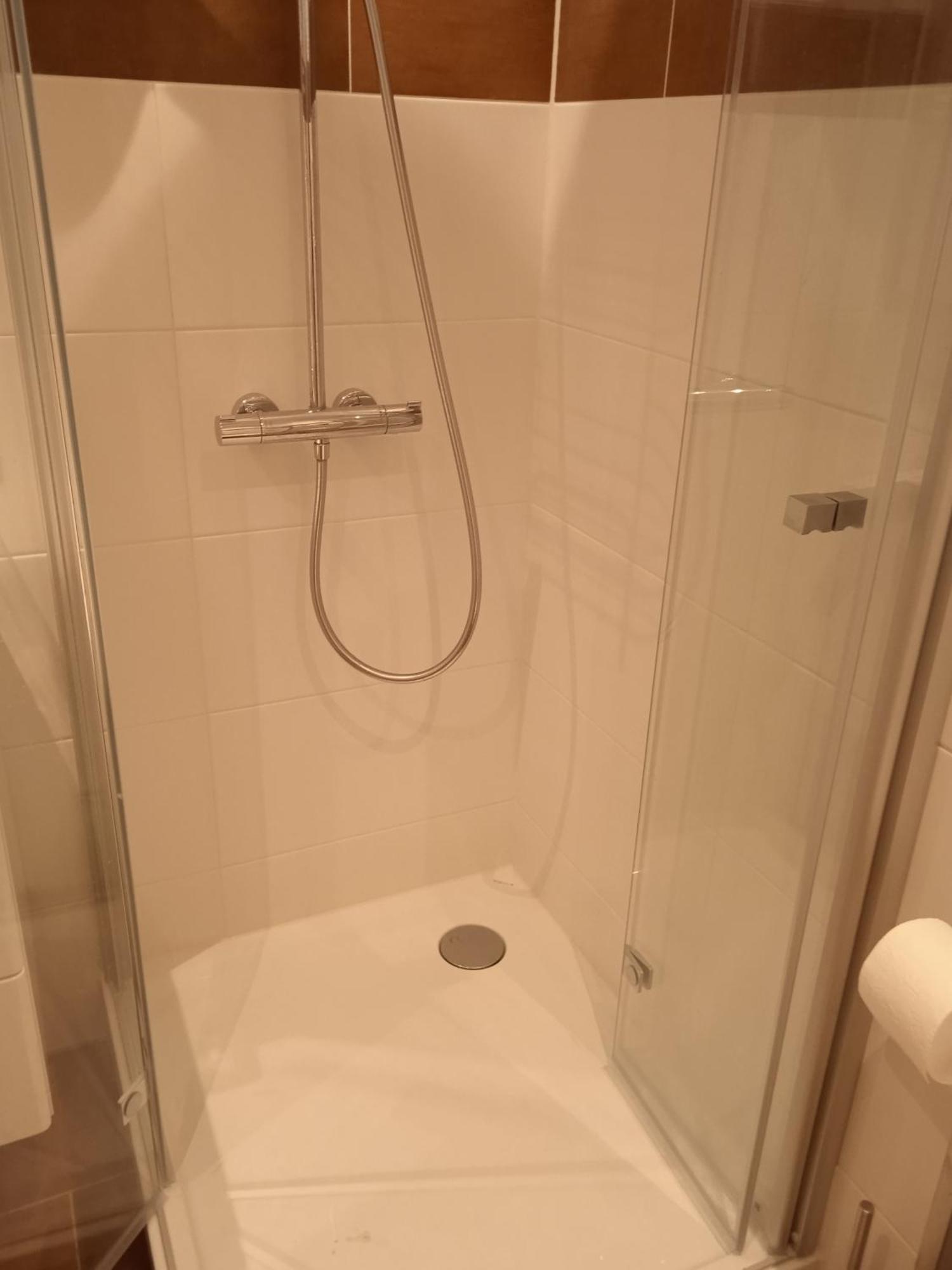 Apartment Hexenstube Jorjina - Wlan - Garten- Tolles Bad -wandern -mountainbike - Motorradurlaub